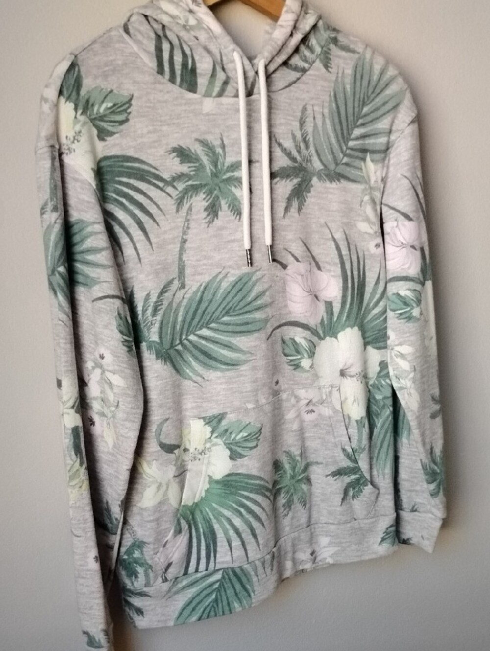 Original Use Size S Gray Crewneck Hoodie with Green Tropical Print - Picture 3 of 15